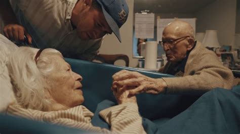 Viral Video Of 100 Year Old Couple On Their 80th Anniversary Fabwoman
