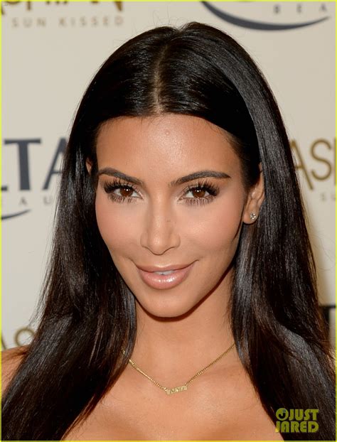 Kim, kourtney & khloe kardashian are the eldest of the infamous kardashian/jenner family. Kim Kardashian Feels Younger Because of Her Dermatologist: Photo 3171934 | Kim Kardashian ...