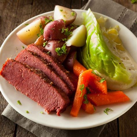 cooked corned beef round with juices by bill bailey s