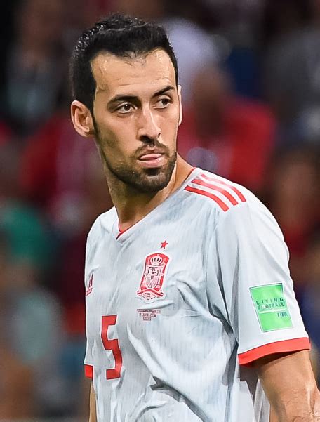 Sergio busquets is a very confusing footballer. Sergio Busquets — Wikipédia