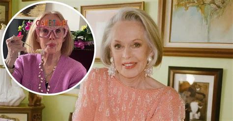 Melanie Griffith Celebrates Mom Tippi Hedrens 94th Birthday With Sweet Photos Doyouremember