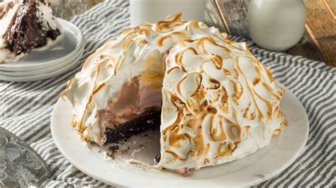 The 2 Best Ways To Toast Meringue For Baked Alaska