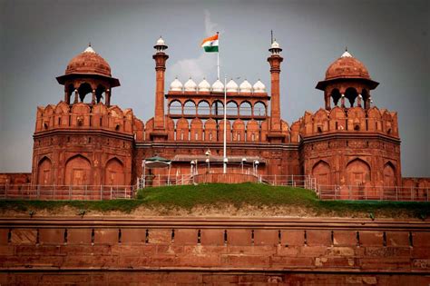 10 Famous Monuments In India News Zee News