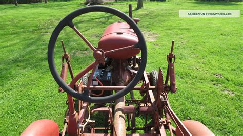 B F Avery Model V Antique Tractor With Cultivators Runs And Works Well