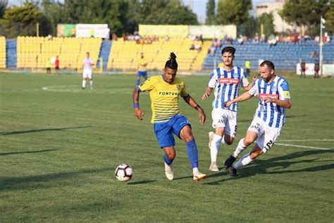 Poli iasi gratis fifa 20 nov 22, 2019. Poli Iași o 'îngroapă' pe Dunărea Călărași! Misiune tot ...
