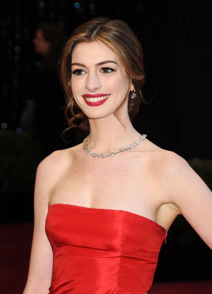 Check spelling or type a new query. Style queen Anne Hathaway Hairstyles New Haircut ...