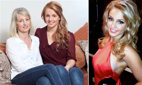 Charlotte Peach Bullied For Being Pretty Became A Beauty Queen And Aced Her Exams Daily Mail
