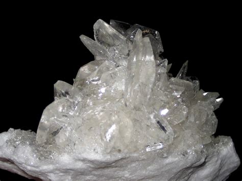 Museo De Logrosán Minerales Cristales De Yeso En Matriz