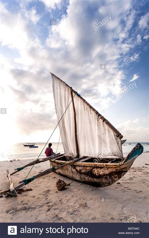 Zanzibar Dhow Boat Hi Res Stock Photography And Images Alamy