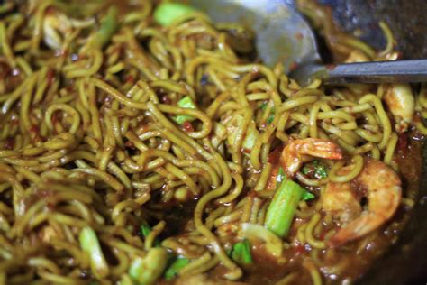 Perkongsian resepi mee goreng mamak yang ringkas, sedap dan lazat hasil dari kiriman pembaca blog ini. Red Cherry: Mee goreng mamak