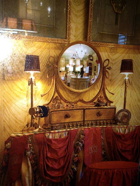 Vanity Table Vintage Vanity Beautiful Gorgeous Mirror Mirror