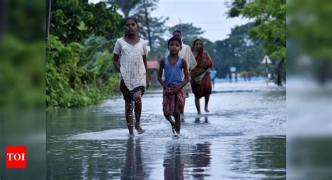 Flood Toll In Assam Bihar Crosses 100 Red Alert In 3 Kerala Districts