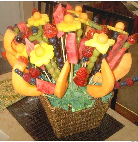 We love the idea of using fruits and vegetables as decorations. Help for Summer Camp! | Edible fruit baskets, Food, Edible ...