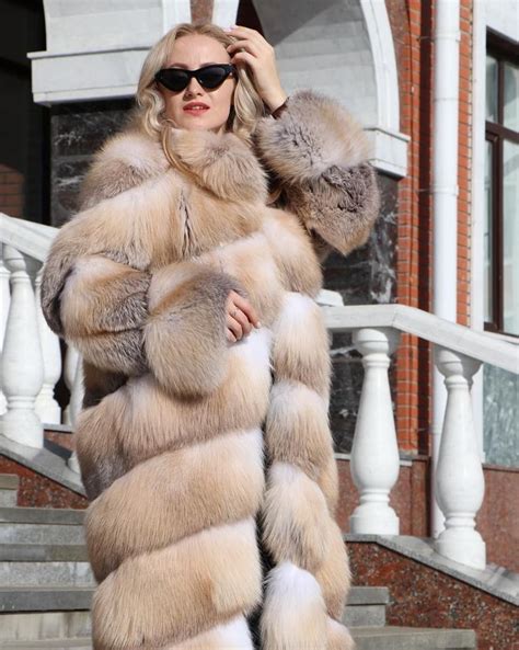 Пин от пользователя Arrogant Rich Shopping Goddess на доске Elegant Fox Зимняя мода Шуба Мода