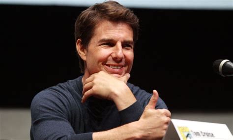 He promotes scientology, a horrible cult. Tom Cruise viajará al espacio en 2021 para su próxima ...