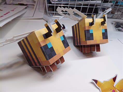 Paper Minecraft Bees