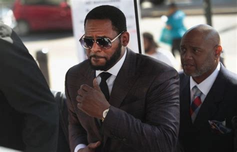 Prosecutors Rest Case Against R Kelly After Month Of Testimony