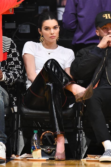 Kendall Jenner S Accessories Are The Main Attraction At This Basketball Game Kendall Jenner