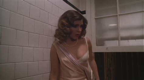 Carrie Fisher Nue Dans Under The Rainbow