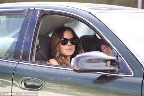 Kate Beckinsale Goes To Lunch In White Tank Top And Black Skinny Jeans