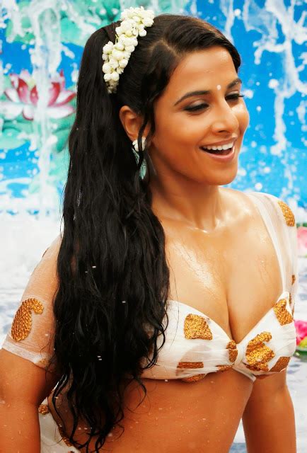 Vidya Balan In Saree Hot Navel Photos Desi Hot Girls Cute N Spicy Photos