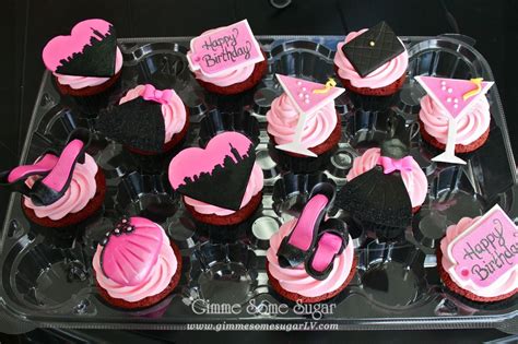 Girls Night Out Sexy And The City Themed Cupcakes Gimmesomesugarlv Com Girl Cakes Sexy
