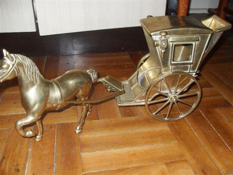 Carruagem Puxado Por Um Cavalo Todo Em Bronze R 300000 Em Mercado