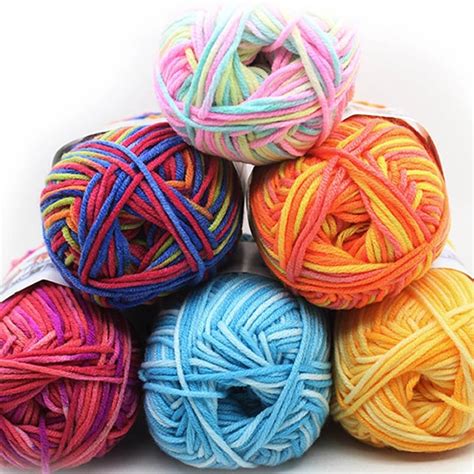 Hot Wholesale 50gball Worsted 5 Section Dyeing Middle Thick Milk
