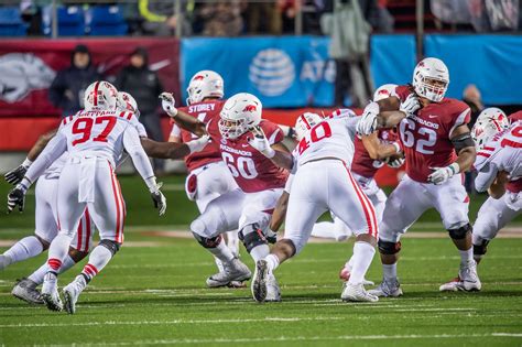 They're all on this comprehensive list of university of arkansas football players. 19 From 19 | Arkansas Razorbacks