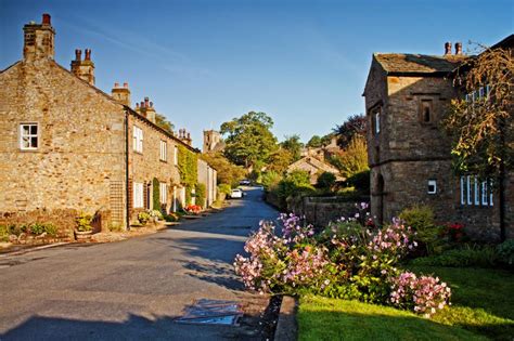 Of The Prettiest Towns And Villages In The Uk Loveexploring Com