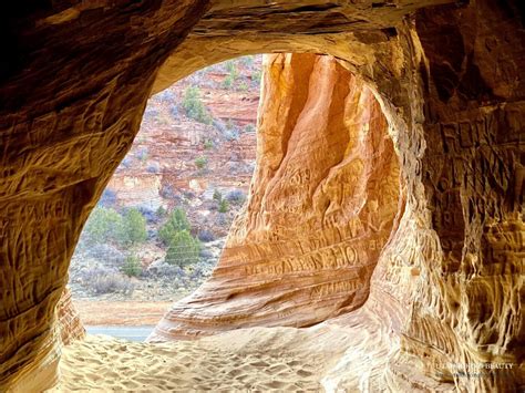 Kanab Sand Caves Utah Hiking Beauty