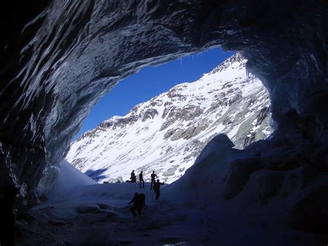 Snow Cave Anyone Otemma Glacier Cave Photos Diagrams And Topos