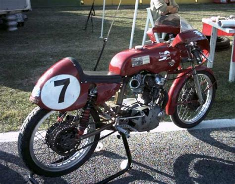 Ducati 175cc Classic Motorcycle Pictures