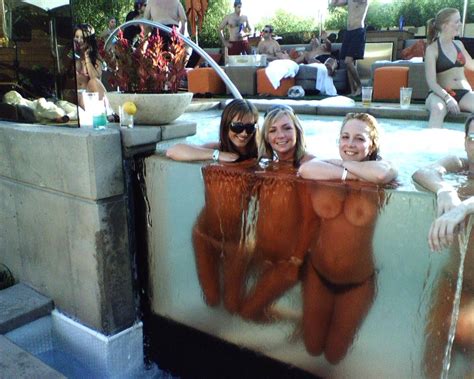 Three Topless Babes In A Las Vegas Pool Imgur