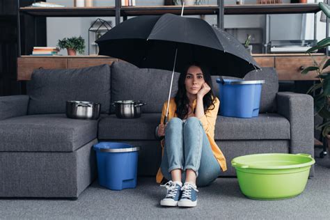 Lekkage Keuken Tips Wat Te Doen Bij Lekkage Door Regen Of Of Verstopte Afvoer HTKL Nl