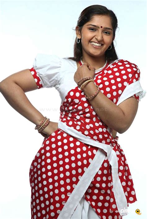 Redwine Malayalam Glamourus Sanusha In Saree Mallu South Indian Malayalam Hot Actress Hot And