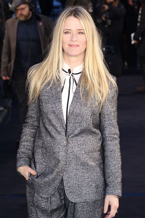 She is mostly known for hosting the weekday afternoon show and from september 2009 weekend morning on bbc radio 1 and for presenting a variety of music related television shows and music festivals.1. Edith Bowman - Portrait Gala 2019 • CelebMafia