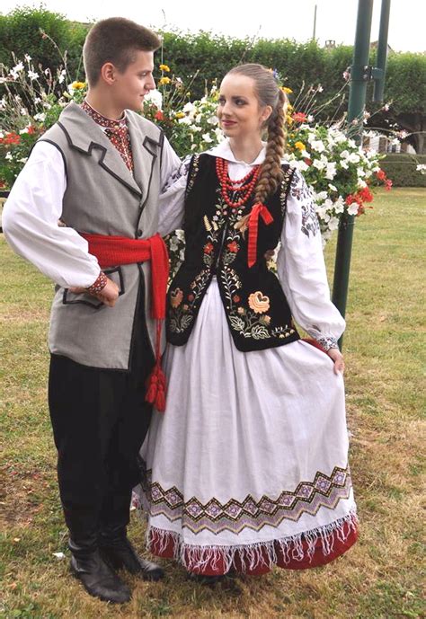 Quick Overview Of Folk Costumes From Poland Warning Picture Heavy Lamus Dworski Polish