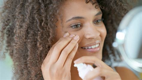 7 Skincare Tips For Melanin Rich Skin Tones Glowsly