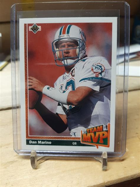 1991 Upper Deck Football Dan Marino Team MVP Card #465 Miami Dolphins