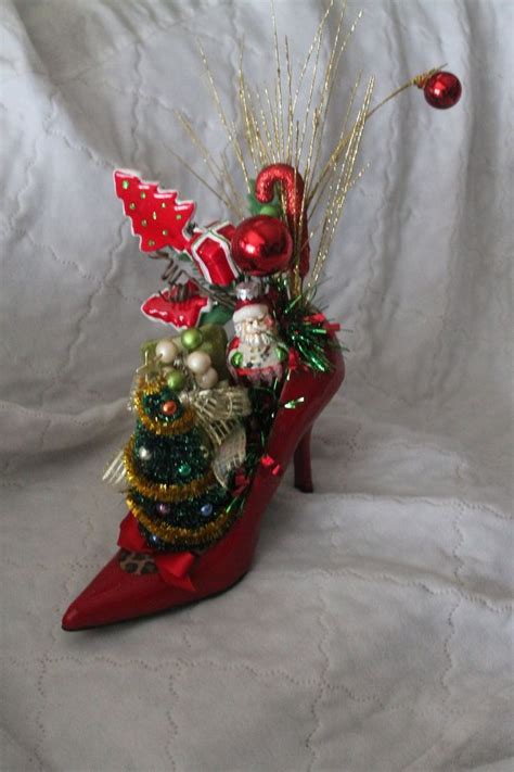 Christmas High Heel Shoe Arrangement Etsy Christmas Flower Arrangements Christmas Store