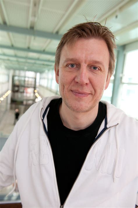 After an initiating event, when does a cell become cancerous? New signaling pathway controlling breast cancer ...