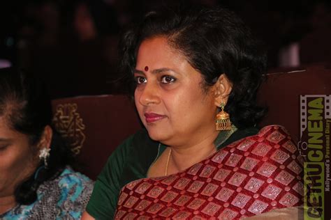 Actress Lakshmi Ramakrishnan Gallery Gethu Cinema