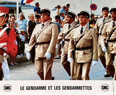 The Gendarme And The Gendarmettes