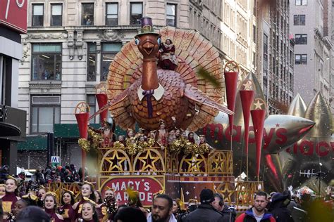5 macy s thanksgiving day parade tips for first time watchers laptrinhx news