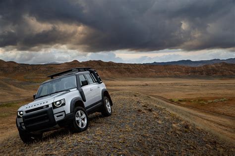 This iconic 4x4 represents 70 years of innovation and improvement. First look: 2020 Land Rover Defender - ForceGT.com