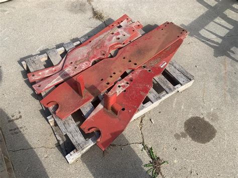 Case Ih 2250 Loader Brackets Bigiron Auctions