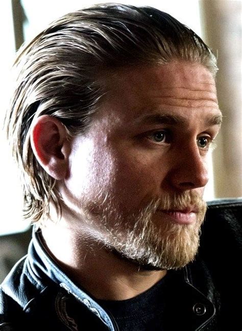 The ducktail style is supposed to elongate your face and the bottom part of your chin. Pin on Charlie Hunnam