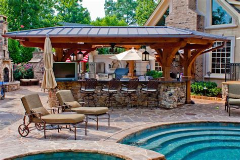 10 Pool And Outdoor Kitchen Design Ideas