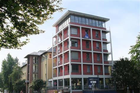 Das haus der jugend erz�hlt von einer wundersch�nen liebe, die an den gesetzen und moralvorstellungen der 50er jahre scheitert. Frankfurt - Haus der Jugend - Frankfurt - Germany